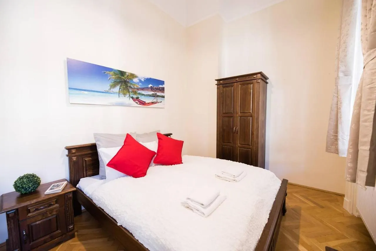 Central Bright And Spacious Home With 3 Rooms 부다페스트 0*,