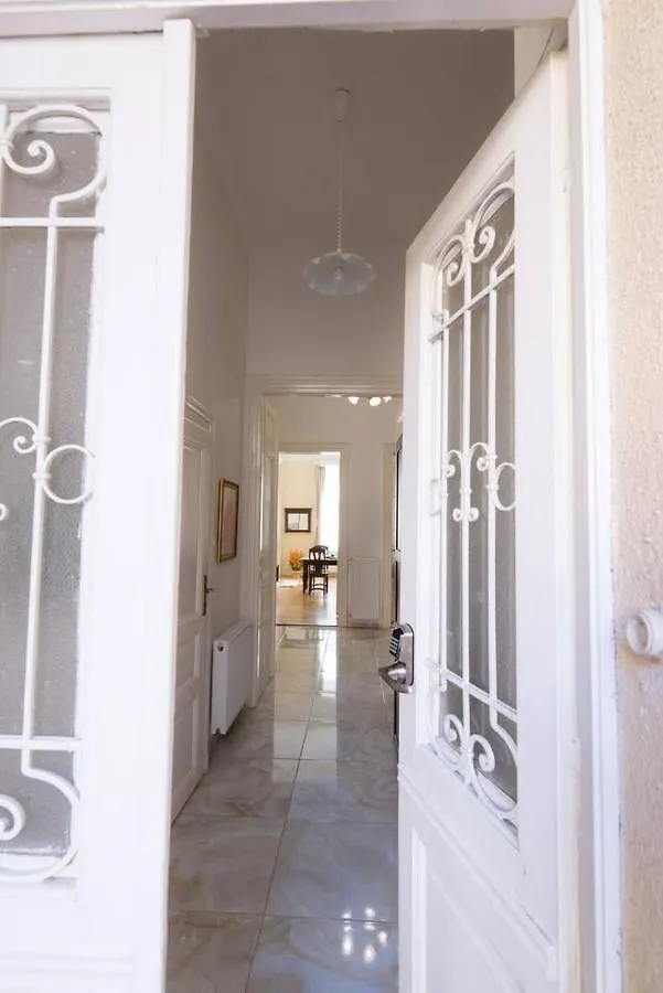 Central Bright And Spacious Home With 3 Rooms 부다페스트 헝가리