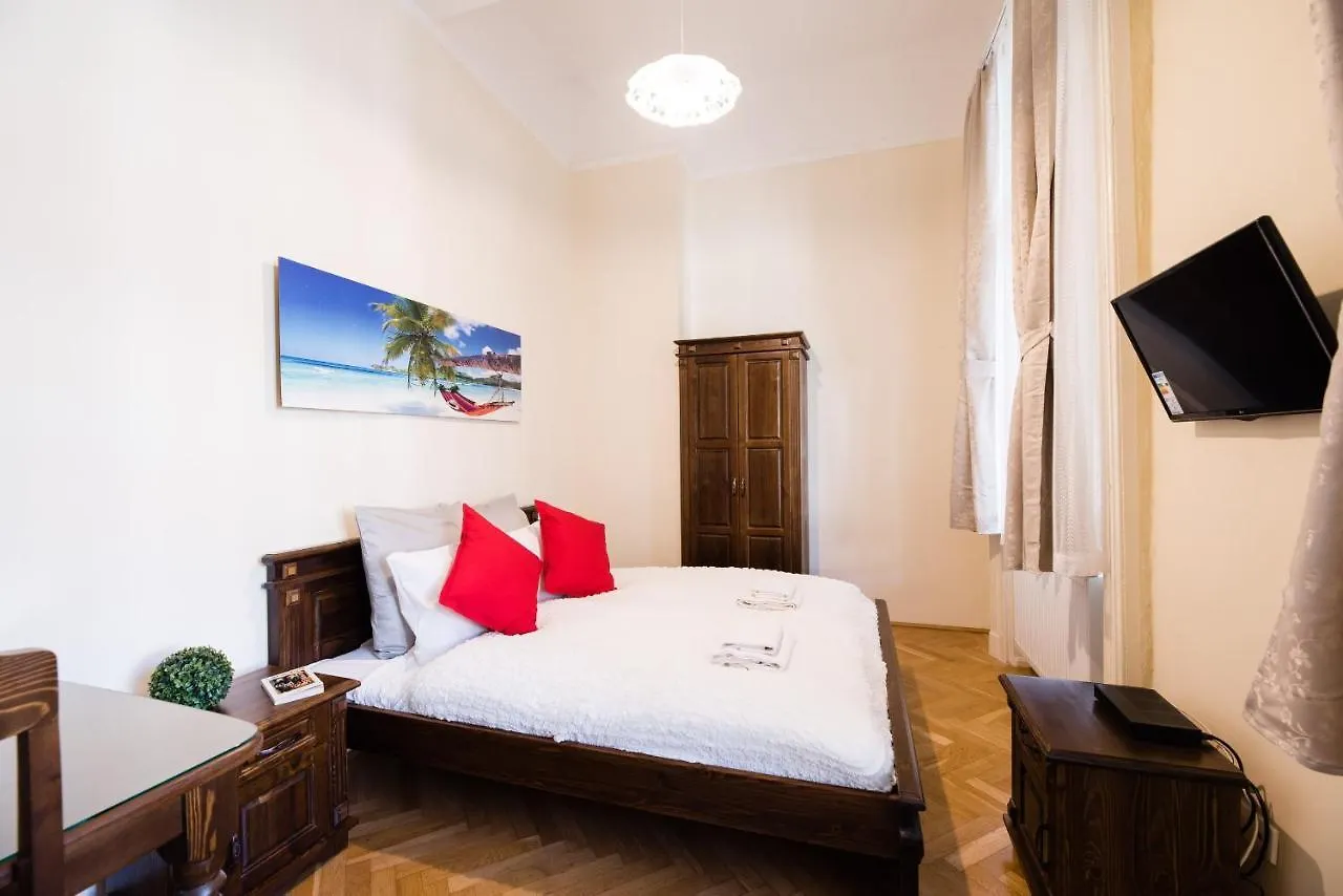 Central Bright And Spacious Home With 3 Rooms 부다페스트 0*,